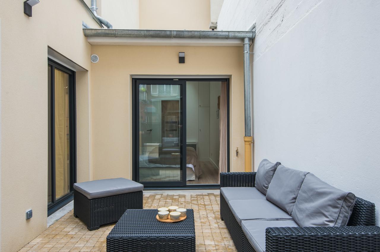 Vintage, F3 Avec Terrasse, Villa Saint Charles Párizs Kültér fotó